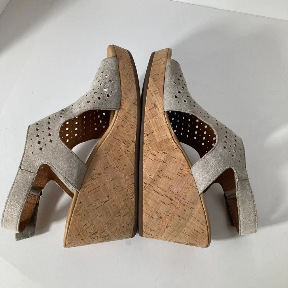 Womens Rockport Briah Slingback Suede Wedge Sandal‎ Laser Cut Metallic Khaki 8